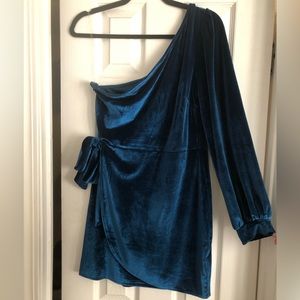 LANE 201 L Mini One Sleeve Velvet Wrap Illusion Dress in Blue/Green
